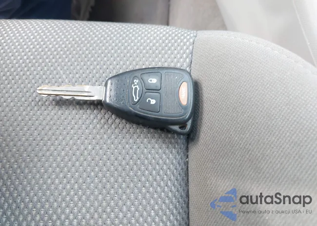 1C3LC45KX8N288103: 40745665