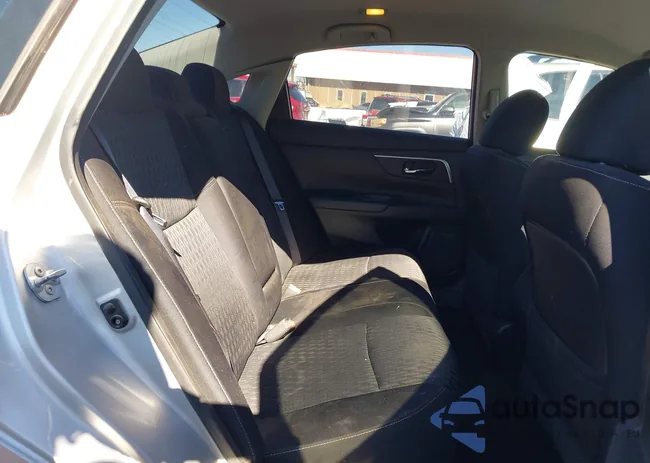 1N4AL3AP9GC197161: 40748136