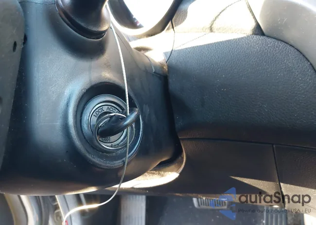 KMHD35LH4GU277725: 40750177