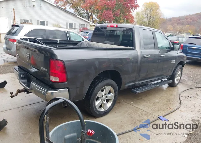 1C6RR7GG1JS310907: 40751745