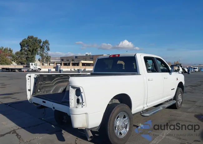 3C6UR5DL0MG674408: 40752633