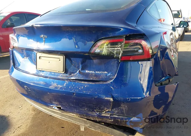 5YJ3E1EB6NF294155: 40755465