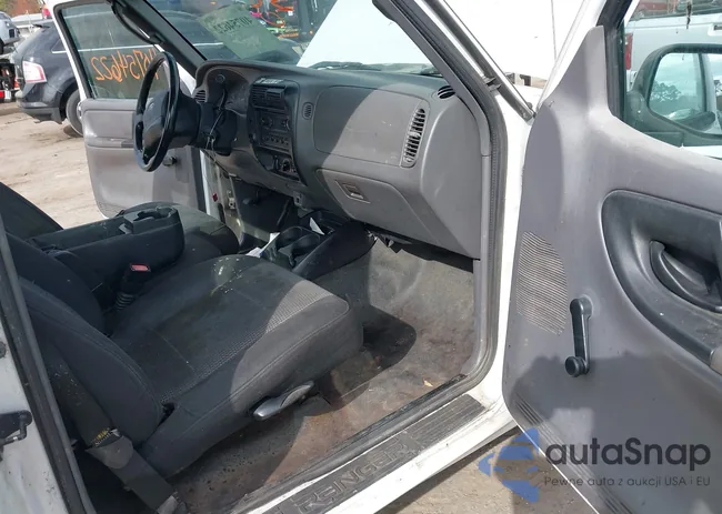 1FTYR10UX3TA16663: 40754622