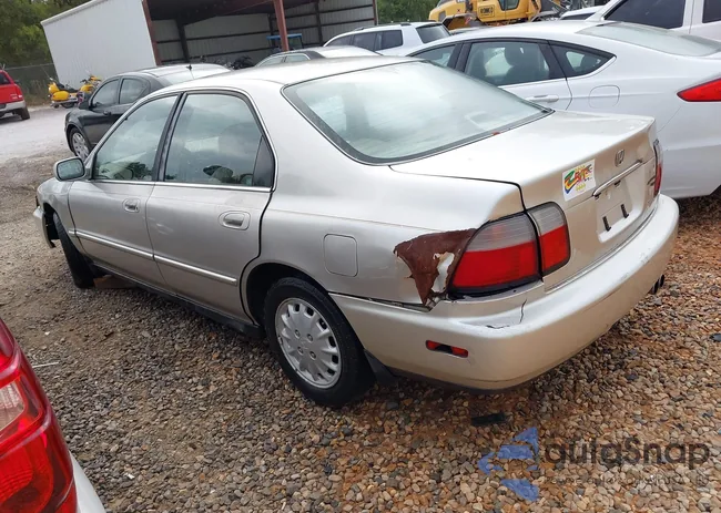 1HGCD5568TA181747: 40759525