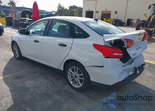 1FADP3E23HL221360: 40763575