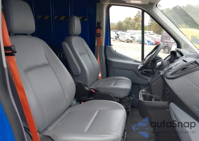 1FTYR2CM2KKA24925: 40769513