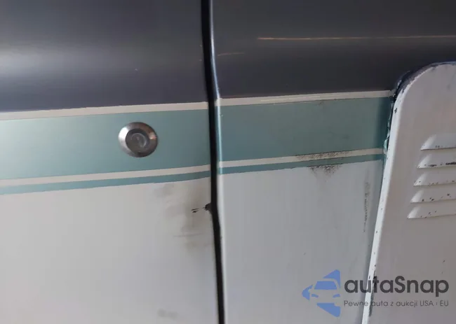 1FDHS34G0MHA09337: 40770159