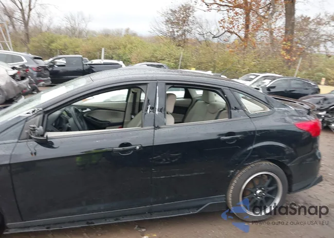 1FADP3F28HL259682: 40772206