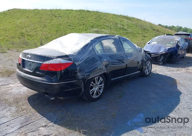 KMHGC46F49U044819: 40772396