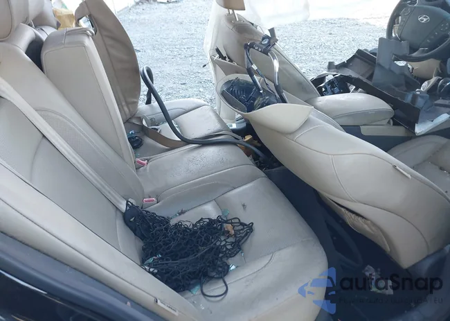 KMHGC46F49U044819: 40772396