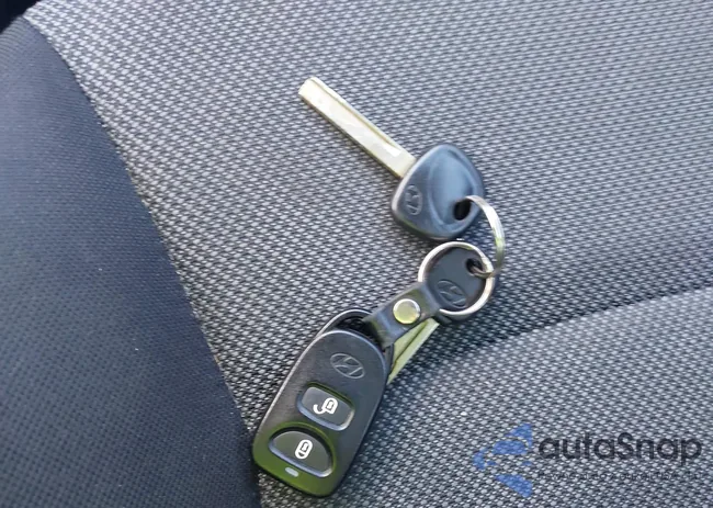 KMHCT5AE0DU123092: 40771780