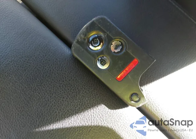 JH4KB2F68AC001163: 40787956