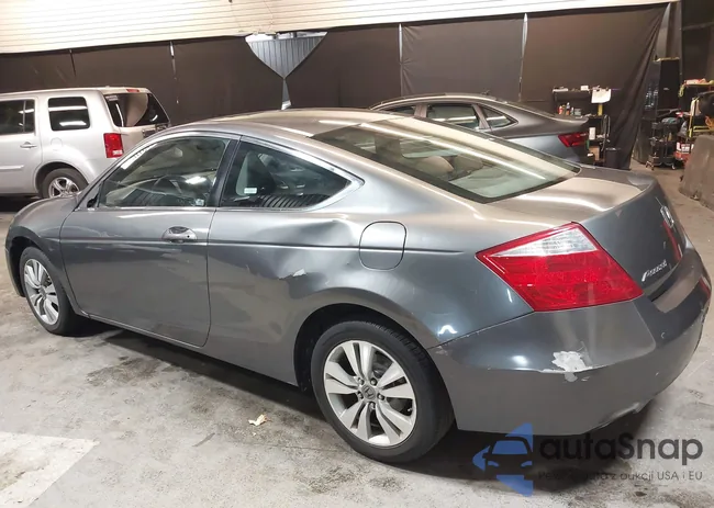 1HGCS12789A000523: 40790595