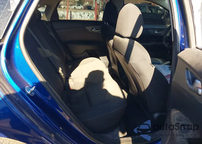 3KPF24AD6ME341798: 40792930