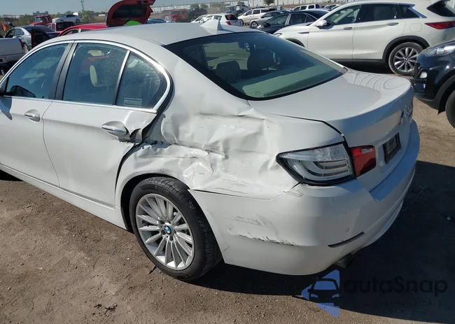 WBAFR7C54CC816841: 40797746