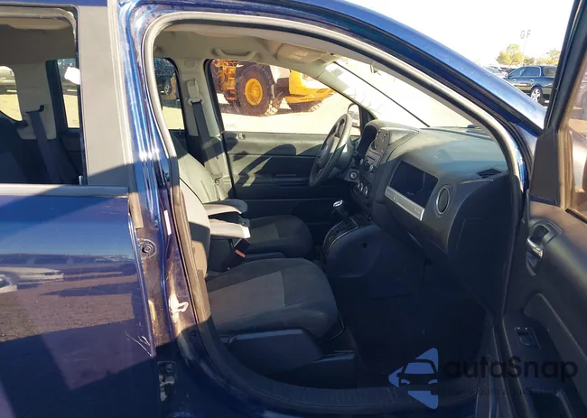 1C4NJDBB5FD439995: 40802769