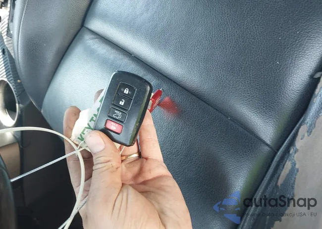 2T3YFREV3DW031142: 40804318