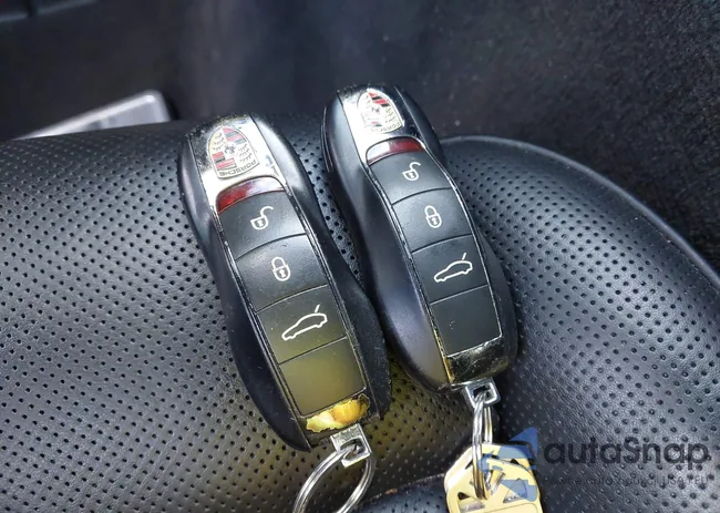 WP0AC2A70CL091051: 40806435