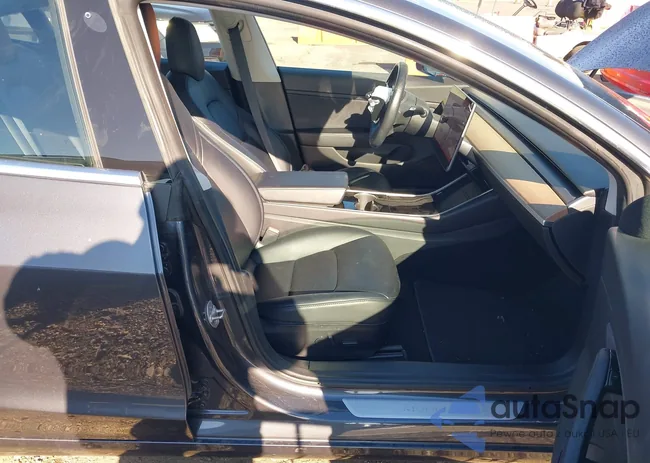 5YJ3E1EB1JF181367: 40809024