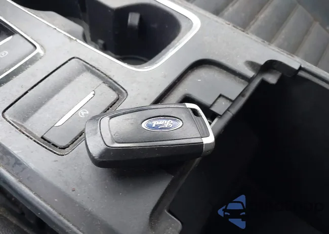 3FA6P0CD8KR260529: 40810981