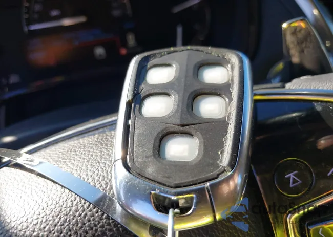 1G6AU5S81J0143729: 40812838