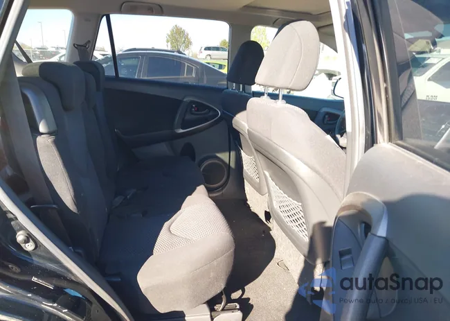 JTMBK32VX9D000557: 40813327