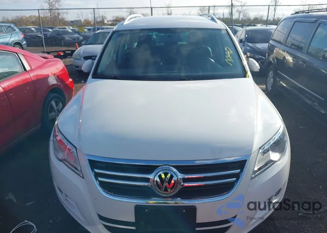 WVGAV7AX8AW002602: 40813333