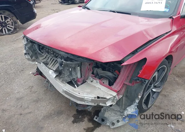 1HGCV2F38JA019582: 40812691