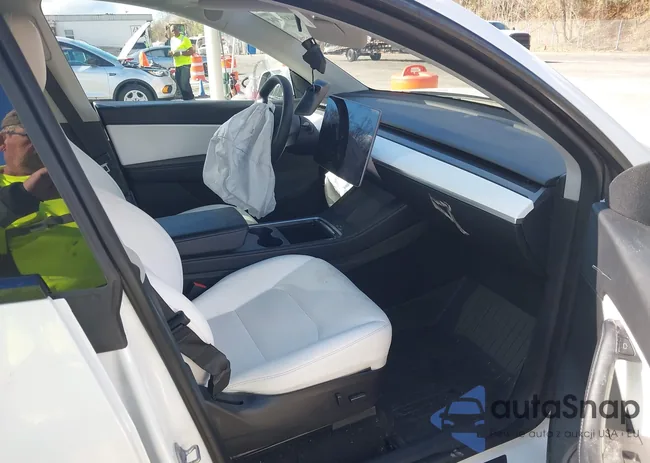 7SAYGAEE1NF322604: 40816104