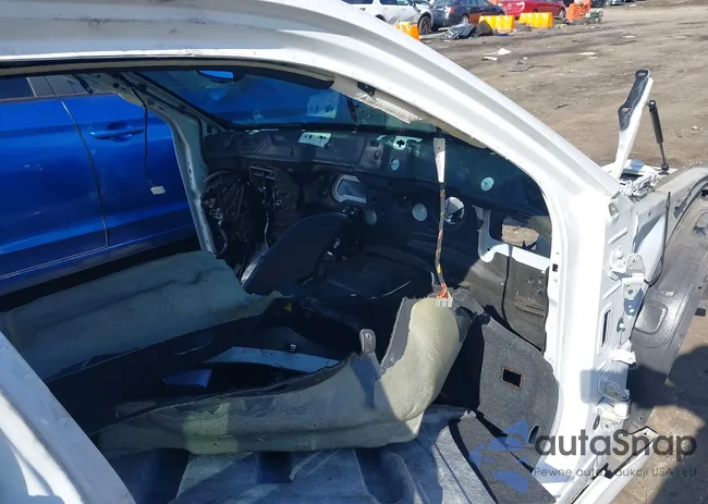 2C3CDXL9XFH787696: 40819273