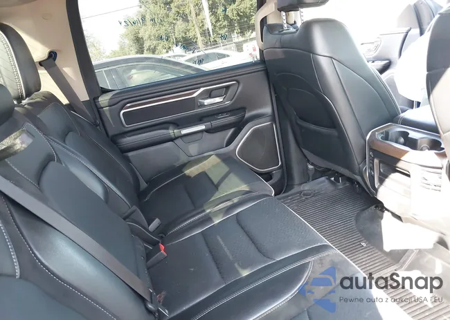 1C6SRFJT2MN639748: 40822318