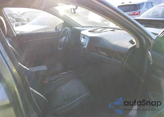 JA4AD3A31GZ011852: 40822431