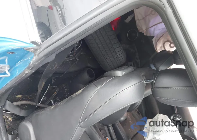 WMWXP7C55F2A41117: 40827169