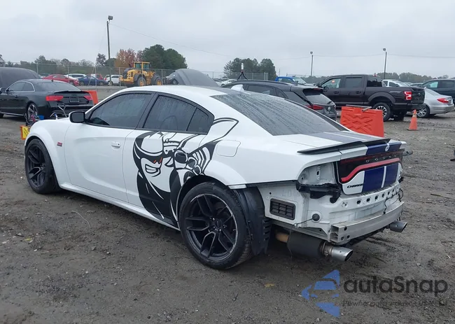 2C3CDXGJ3MH626723: 40826642