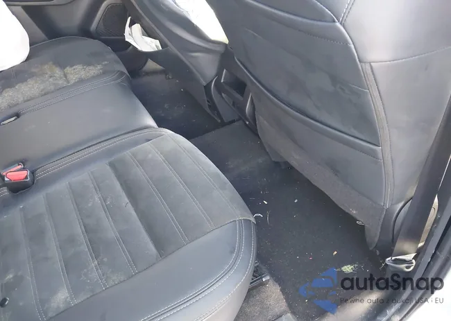 JA4J3VA8XRZ011622: 40828038