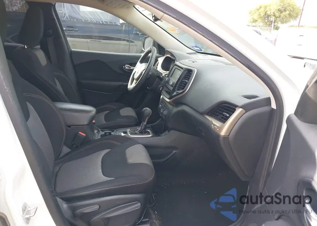 1C4PJLAB4FW684408: 40828240