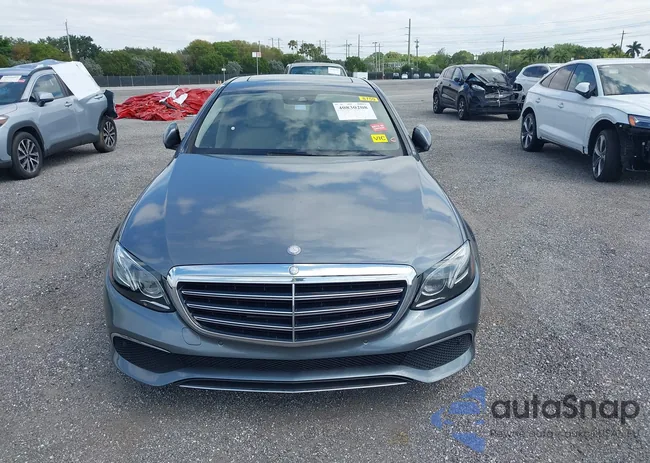 WDDZF4JB2HA137353: 40830208