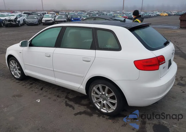 WAUPEAFM9CA043652: 40831392