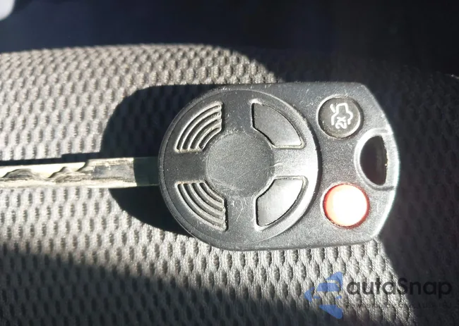 1FADP3F24DL330161: 40832335