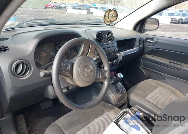 1C4NJDBB9FD317057: 40833994