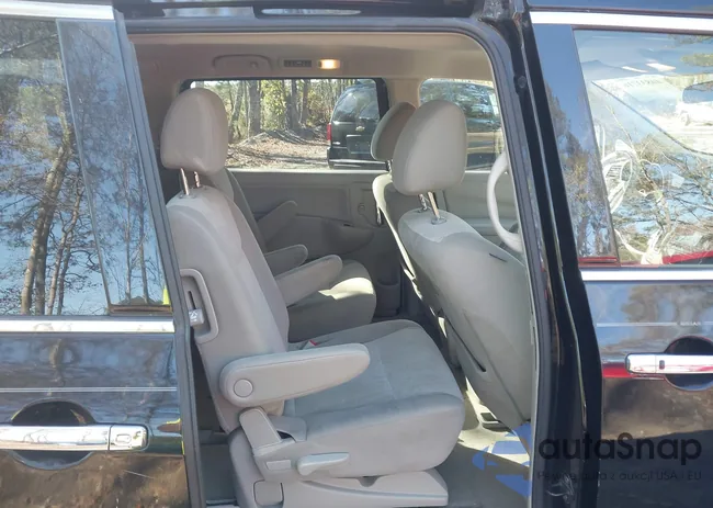 JN8AE2KP4E9102663: 40833716