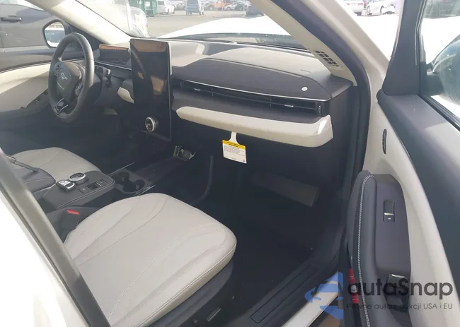 3FMTK3SU8RMA13965: 40835947