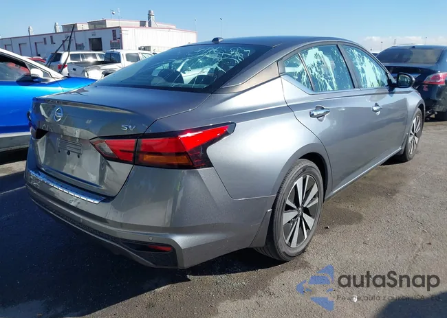 1N4BL4DV0NN324353: 40837028