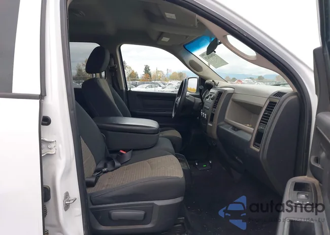 1C6RD7KT3CS325642: 40841625