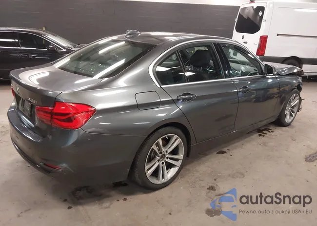 WBA8D9C58JA608327: 40843366