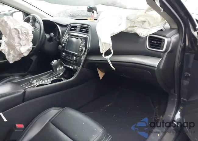 1N4AA6AP9GC421780: 40843883