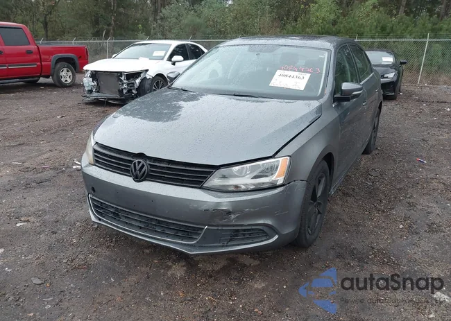 3VWLL7AJ5DM406229: 40844363