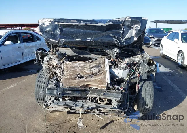 KM8R14GE3PU500682: 40846249