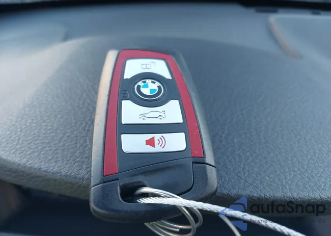 WBA8E1C33HA158626: 40848881