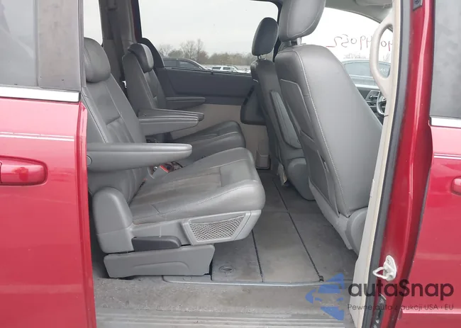 2A8HR54P68R685001: 40849052